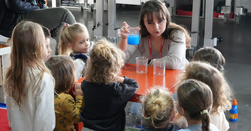 Atelier les couleurs de l'arc-en-ciel - © Turbine sciences Atelier les couleurs de l'arc-en-ciel
