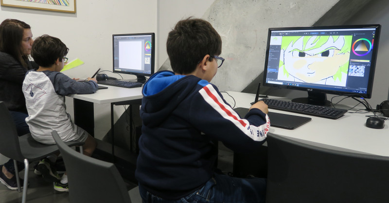Atelier : Dessin sur tablette graphique - © La Turbine sciences Atelier : Dessin sur tablette graphique