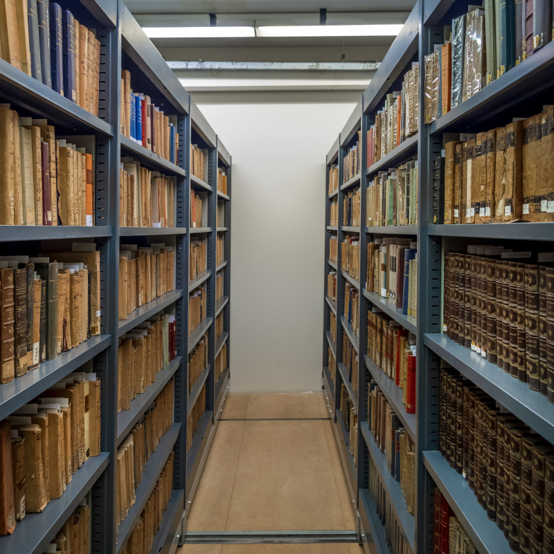 Visite de la réserve des livres précieux_Annecy - © © Gilles Piel Visite de la réserve des livres précieux_Annecy